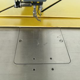 China Polsterungs-industrielles ledernes Nähmaschine-computergesteuertes Hochleistungsmuster fournisseur